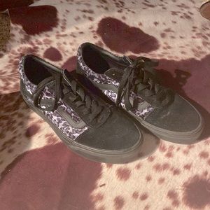 Vans size 8.5 Woman’s cheetah/leopard print skater shoes